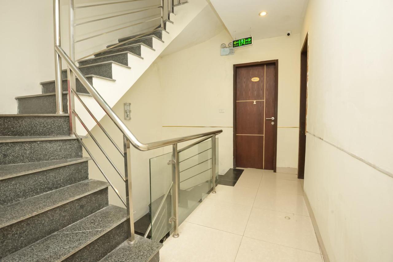 OYO 1095 Ha Noi Vang Hotel Hanoi Buitenkant foto