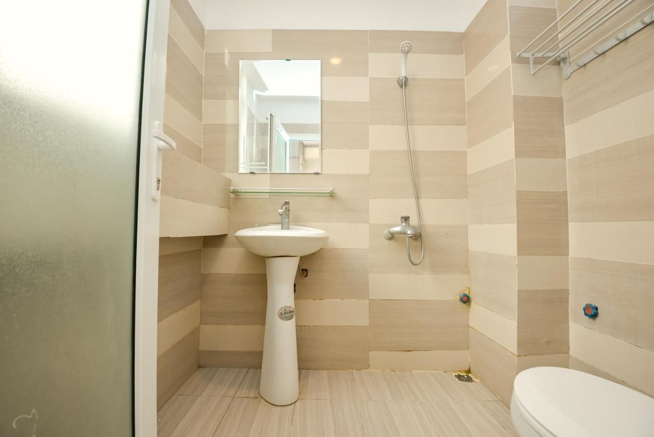 OYO 1095 Ha Noi Vang Hotel Hanoi Buitenkant foto